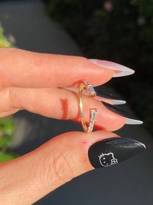 14k open tapered baguette diamond ring size 7