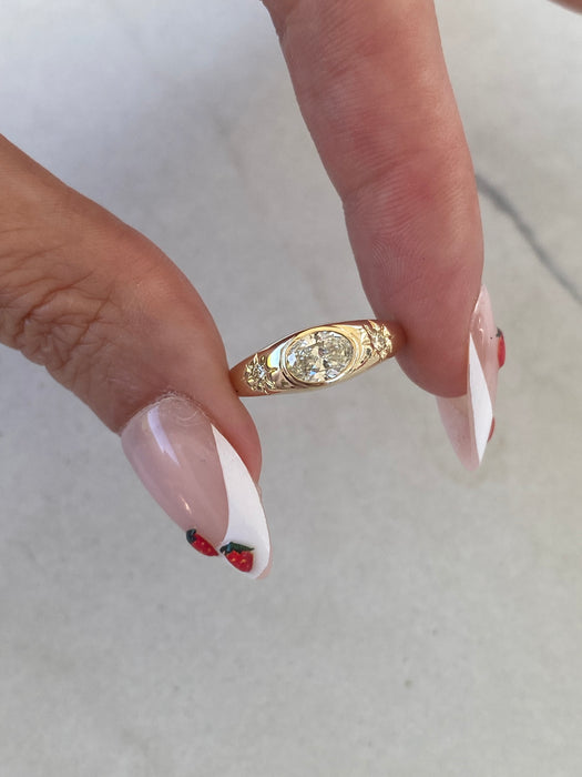 14K Gold Natural Oval Diamond Star Pinky Ring