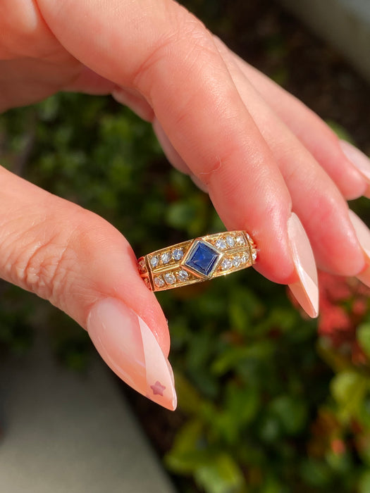 Vintage 18K Gold Princess Cut Blue Sapphire & Diamond Ring – Size 5.5