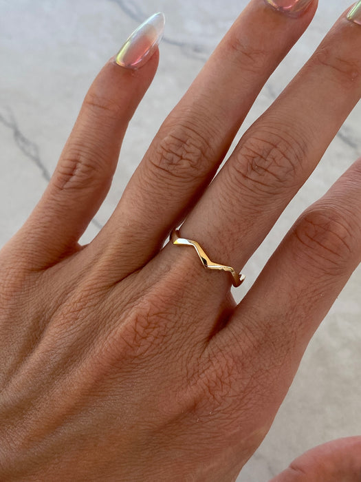 14K Natural Diamond Zig Zag Ring