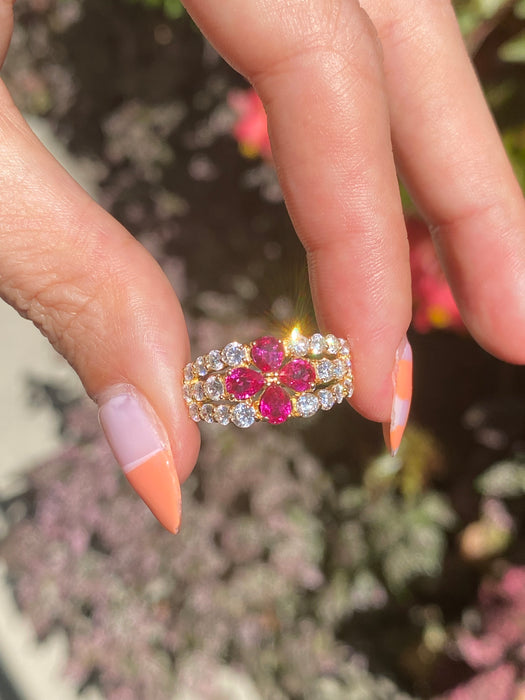 18k ruby and diamond flower ring size 6.5