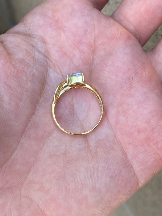 Vintage 18K Gold Aquamarine Pear & Diamond Wavy Ring