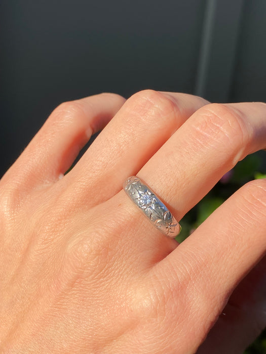 Platinum 900 diamond ring size 8