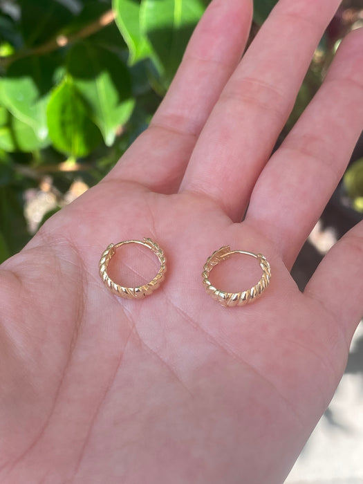 14k croissant huggie earrings