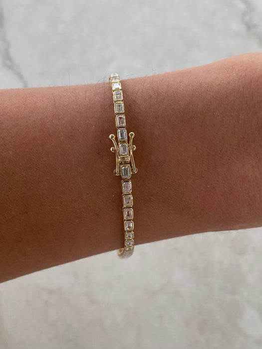 14K Gold 3.62 Carat Bezel-Set Emerald-Cut Lab Diamond Tennis Bracelet - IGI