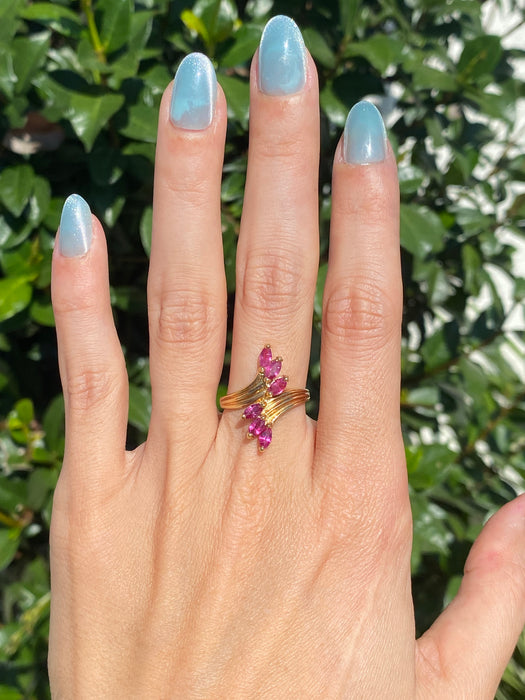 14k ruby cluster twist ring size 6.75