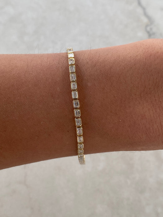 14K Gold 3.62 Carat Bezel-Set Emerald-Cut Lab Diamond Tennis Bracelet - IGI