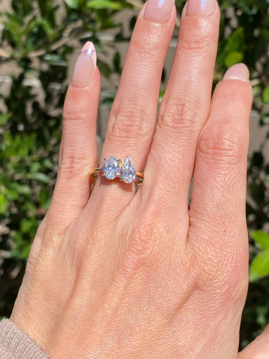14K Two-Tone Gold 2 Carat Lab Diamond Toi et Moi Ring – Oval & Pear Cut – Size 7