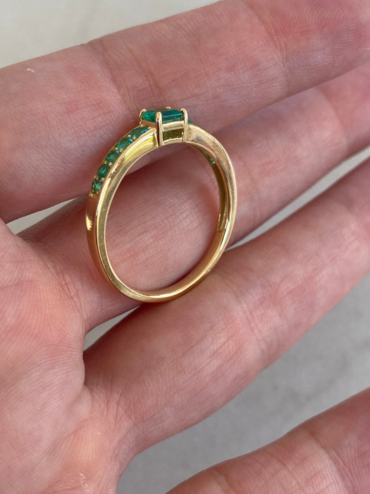 Vintage 18K Natural Emerald Ring