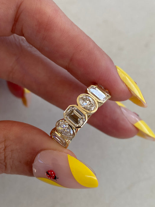14K Bezel Set Alternating Oval & Emerald Cut Lab Diamond Ring – 3.00 CTW