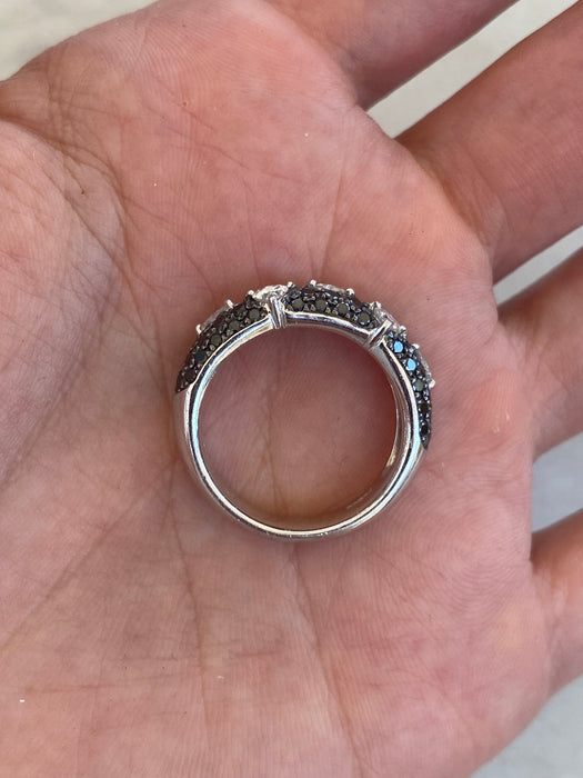 Vintage Platinum Black & White Diamond Heart Ring