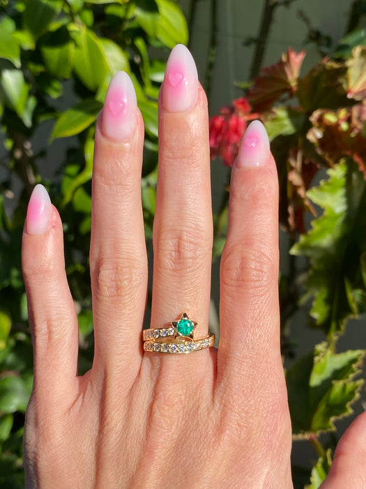 Vintage 18K Gold Emerald & Diamond Star Ring – Shooting Star