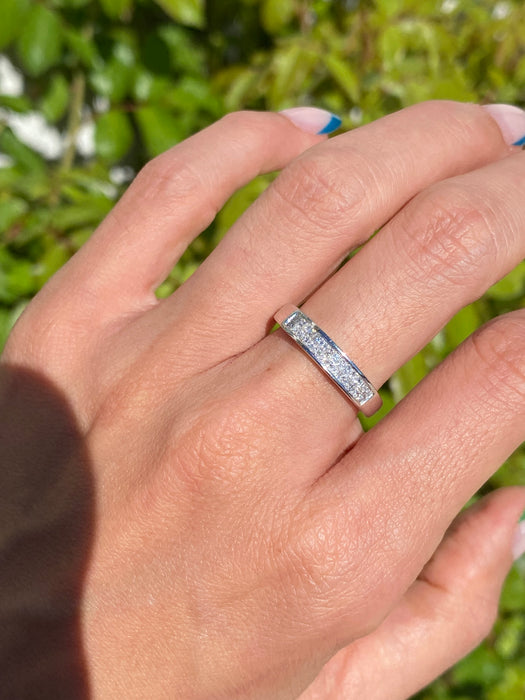 14k white gold invisible set diamond ring size 6.5