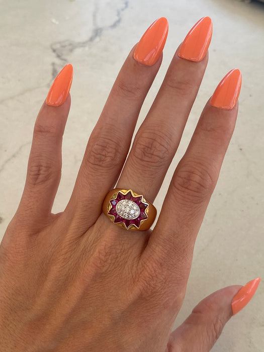 Vintage 18K / Platinum 900 Ruby & Diamond Sunburst Cigar Band Ring