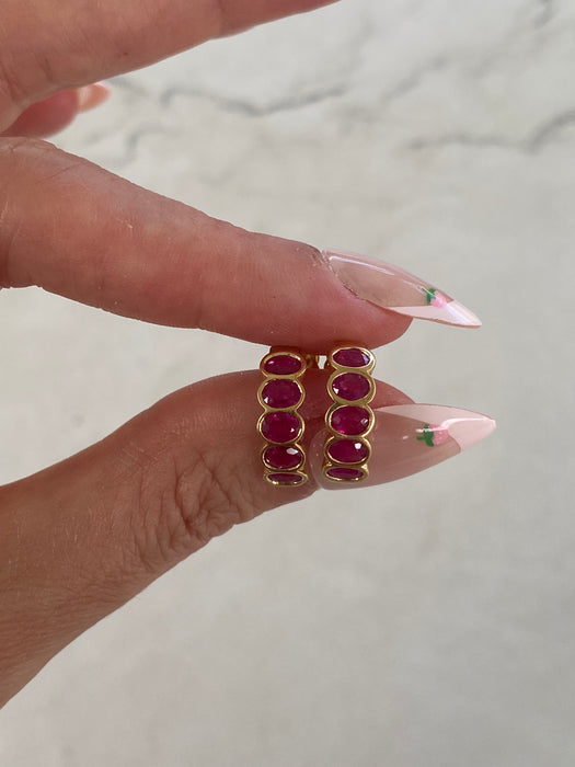 Vintage 18K Gold Ruby J Hoop Earrings – Bezel Set Oval Natural Rubies