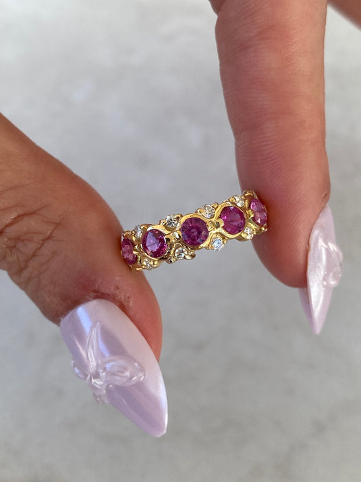 Vintage 18K Natural Ruby & Diamond Ring