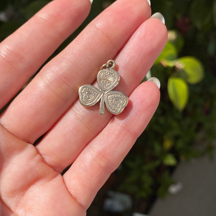 9k connemara clover charm