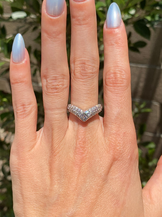 Vintage Platinum 900 1 Carat Diamond Chevron Ring Size 6.25