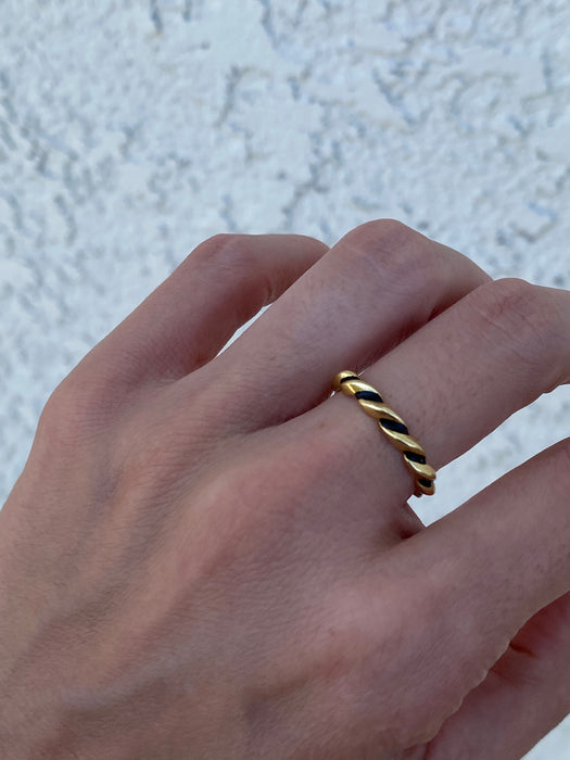 Vintage 18K Gold Black Enamel Twist Eternity Ring