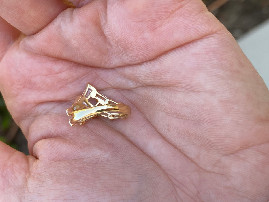 Vintage 18K Gold Baguette Diamond Chevron Ring – 1.08 TCW Diamonds, Size 3.75