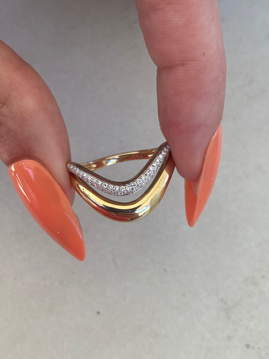 14K Gold Wavy Double Diamond Ring