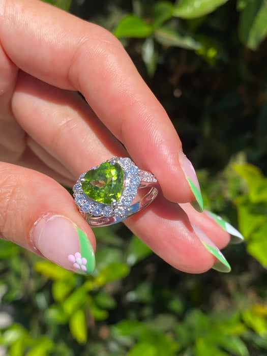 Platinum 950 peridot heart diamond ring size 6.5