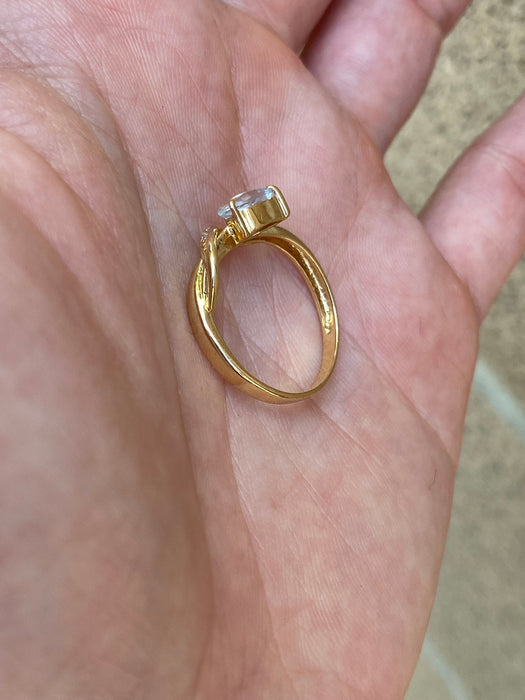 Vintage 18K Gold Aquamarine Pear & Diamond Wavy Ring