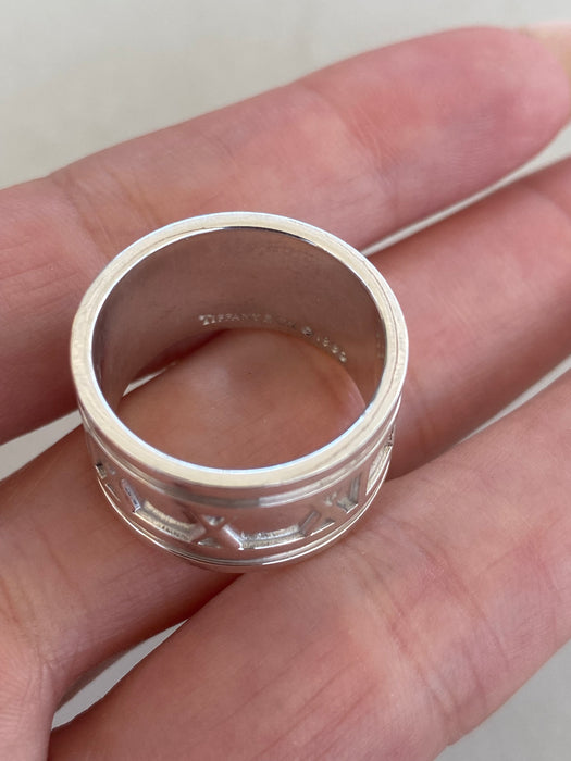 Vintage Tiffany & Co. Atlas Ring in Sterling Silver | Size 7 | 1995