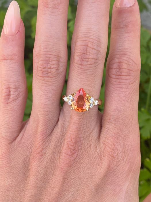 Vintage 18K Gold Orange Pear Sapphire Diamond Ring