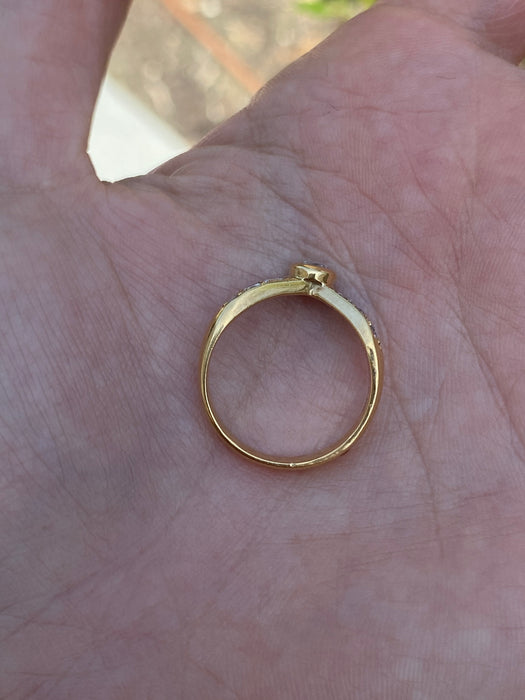 Vintage 18K Gold Diamond Chevron Ring Size 6