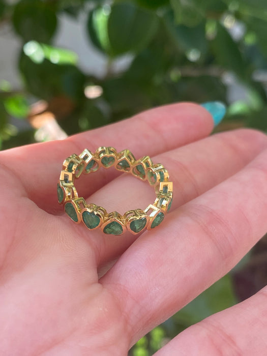 14k bezel set emerald heart eternity ring size 6.75