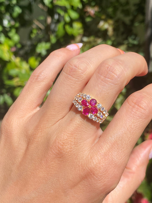 18k ruby and diamond flower ring size 6.5