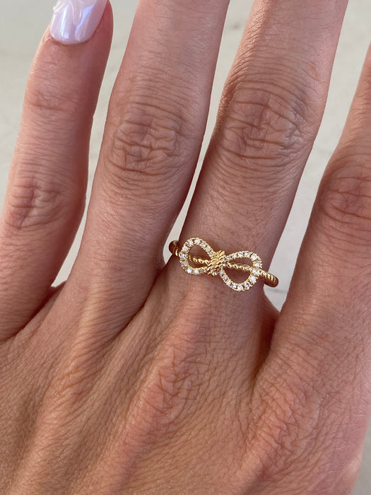 14K Gold Natural Diamond Bow Croissant Ring