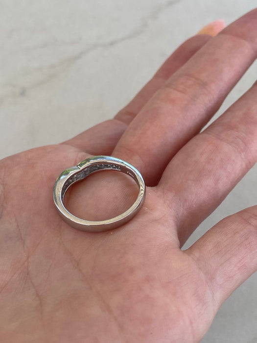 Vintage Platinum 900 Baguette Chevron Diamond Ring