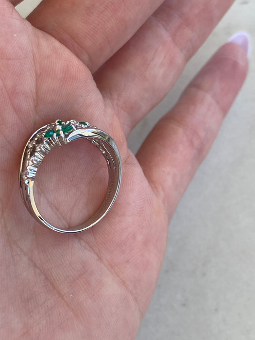 Vintage Platinum 900 Emerald & Diamond Floral Ring
