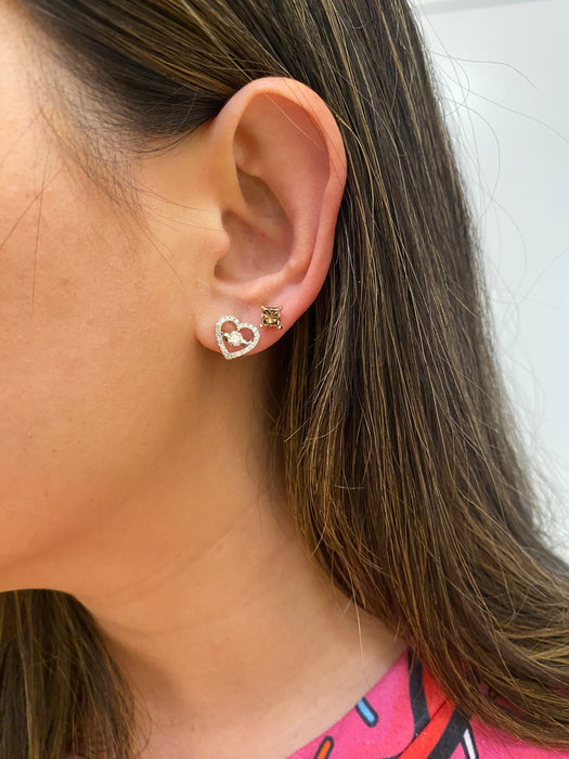 14k white gold diamond heart dancing stud earrings