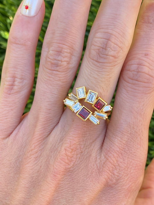 18k Gold Ruby Diamond Firework Ring Size 5.25