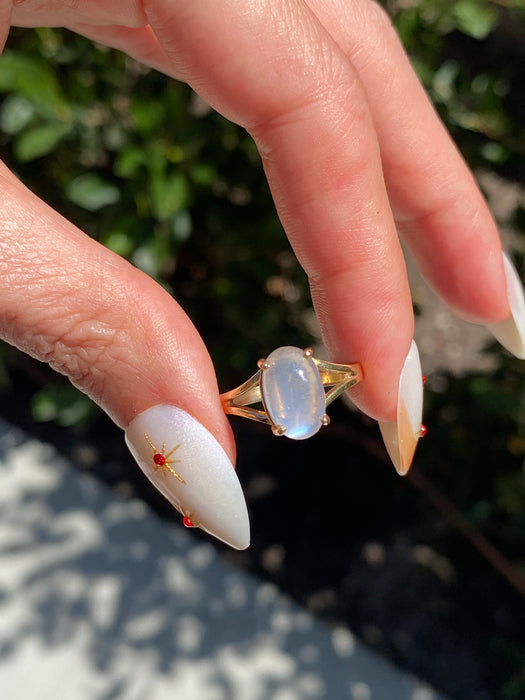 Vintage 14K Gold Oval Moonstone Ring | Size 7.25