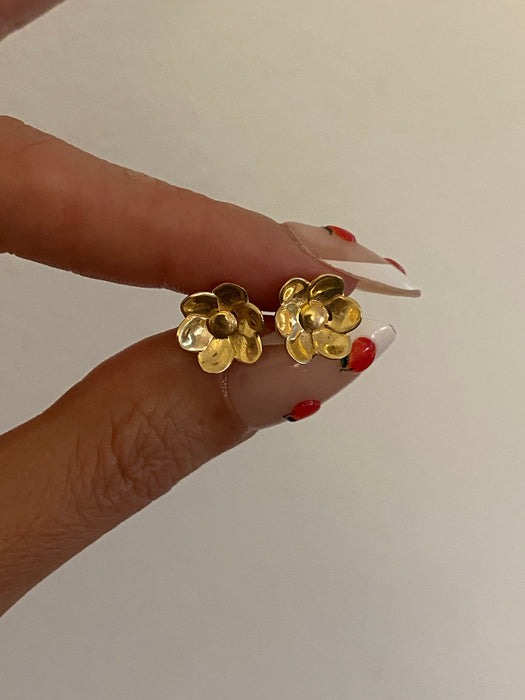 14K Gold Flower Stud Earrings
