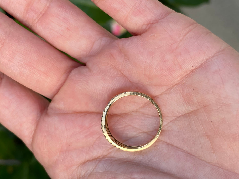 Vintage 18K Gold Diamond Wave Ring – Two Row Wavy Band