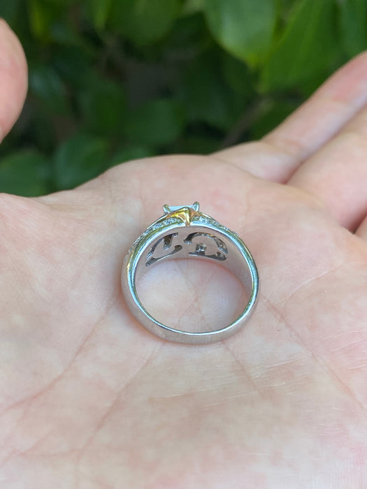 Platinum 18k diamond ring size 6.25