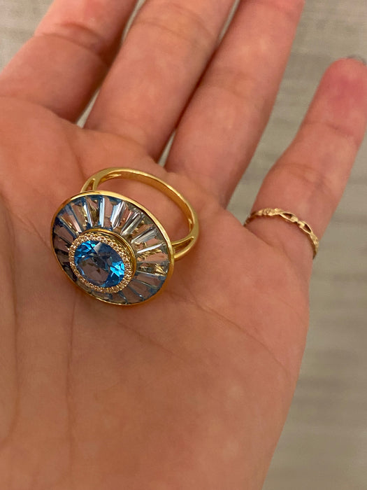 18k blue topaz diamond spinner ring size 6.5