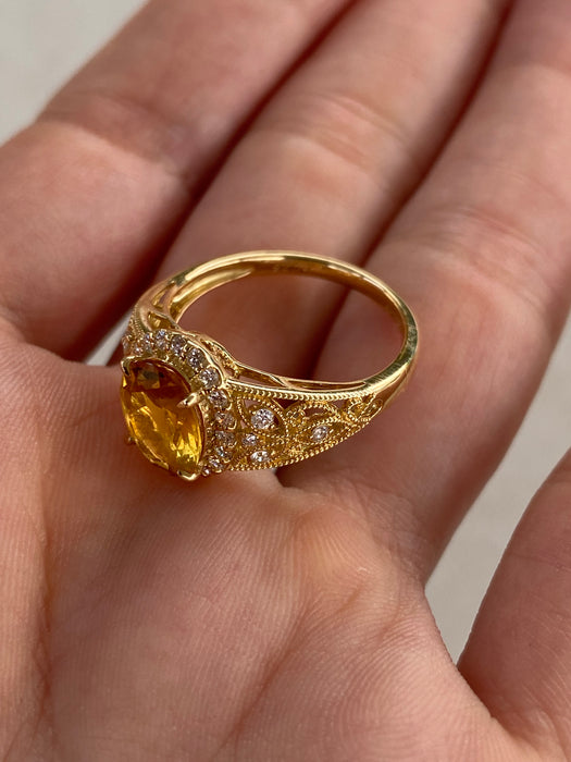 Vintage 18K Golden Beryl & Diamond Halo Ring
