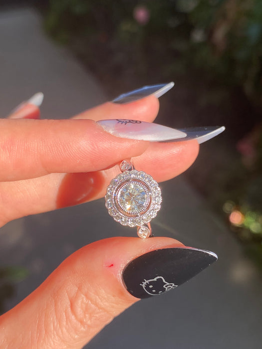 Platinum 900 diamond flower ring size 6.25