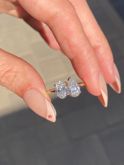 14K Two-Tone Gold 2 Carat Lab Diamond Toi et Moi Ring – Oval & Pear Cut – Size 7