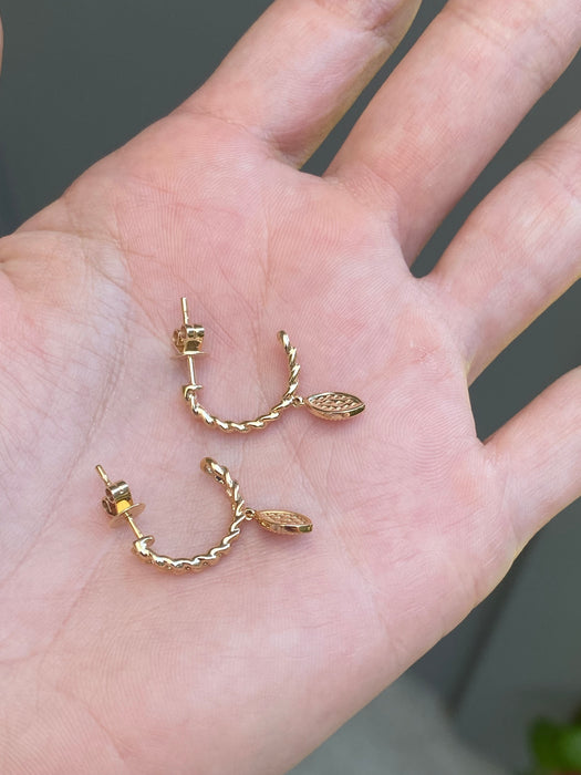 14k curb j diamond huggie hoop earrings