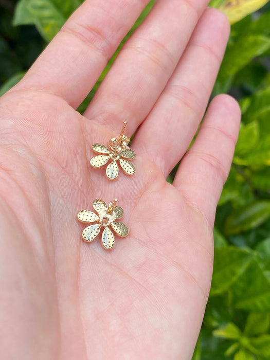 14k pink sapphire daisy flower stud earrings