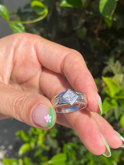 18k white gold princess cut baguette diamond ring size 6.75