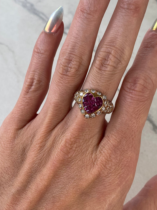 Vintage 18K Ruby & Diamond Heart Ring