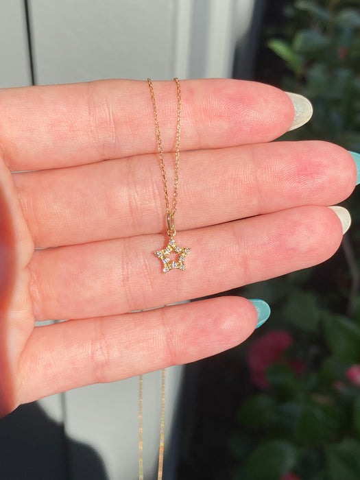 18k diamond star necklace